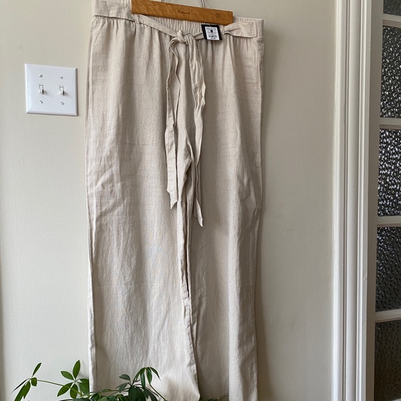 Hi! I'm Ivory Wide Leg Pants! - Picture 1 of 3